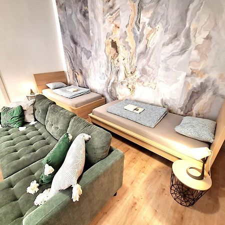 Apartment Emma - Old Town Bratislava Extérieur photo